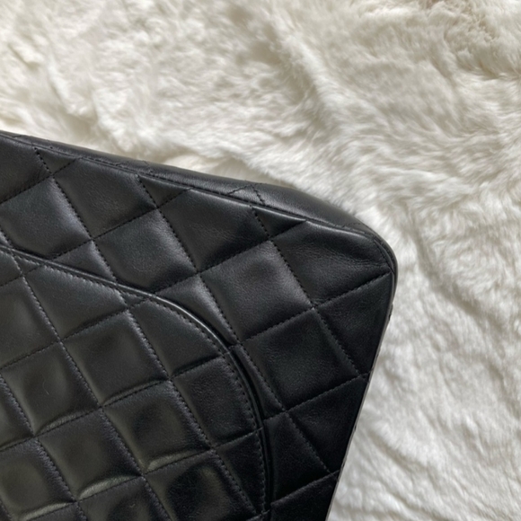 Chanel xl flap - Picture 9 of 17